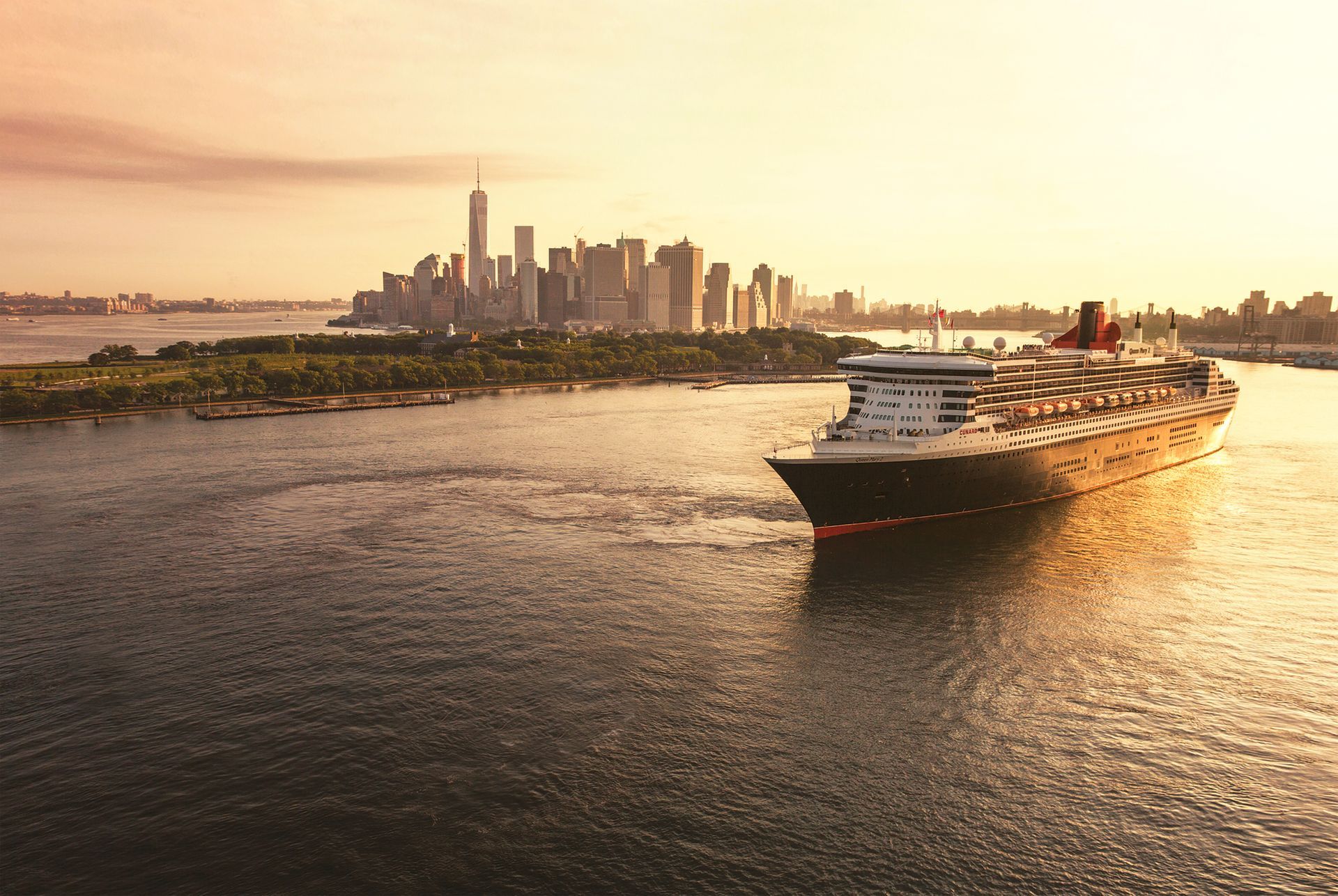 Queen Mary 2 Außenansicht