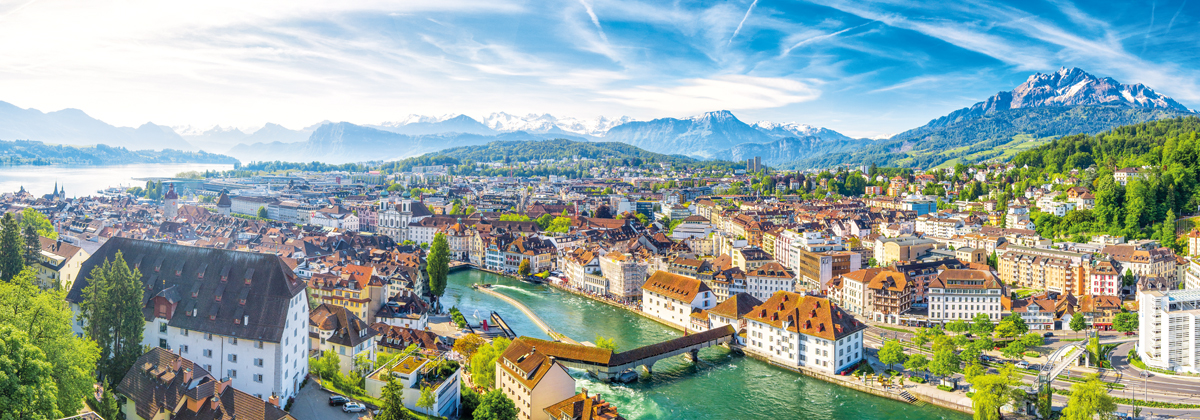 Historic city center of Lucerne with famous Chapel Bridge and lake Lucerne (Vierwaldstattersee), Canton of Luzern, Switzerland
