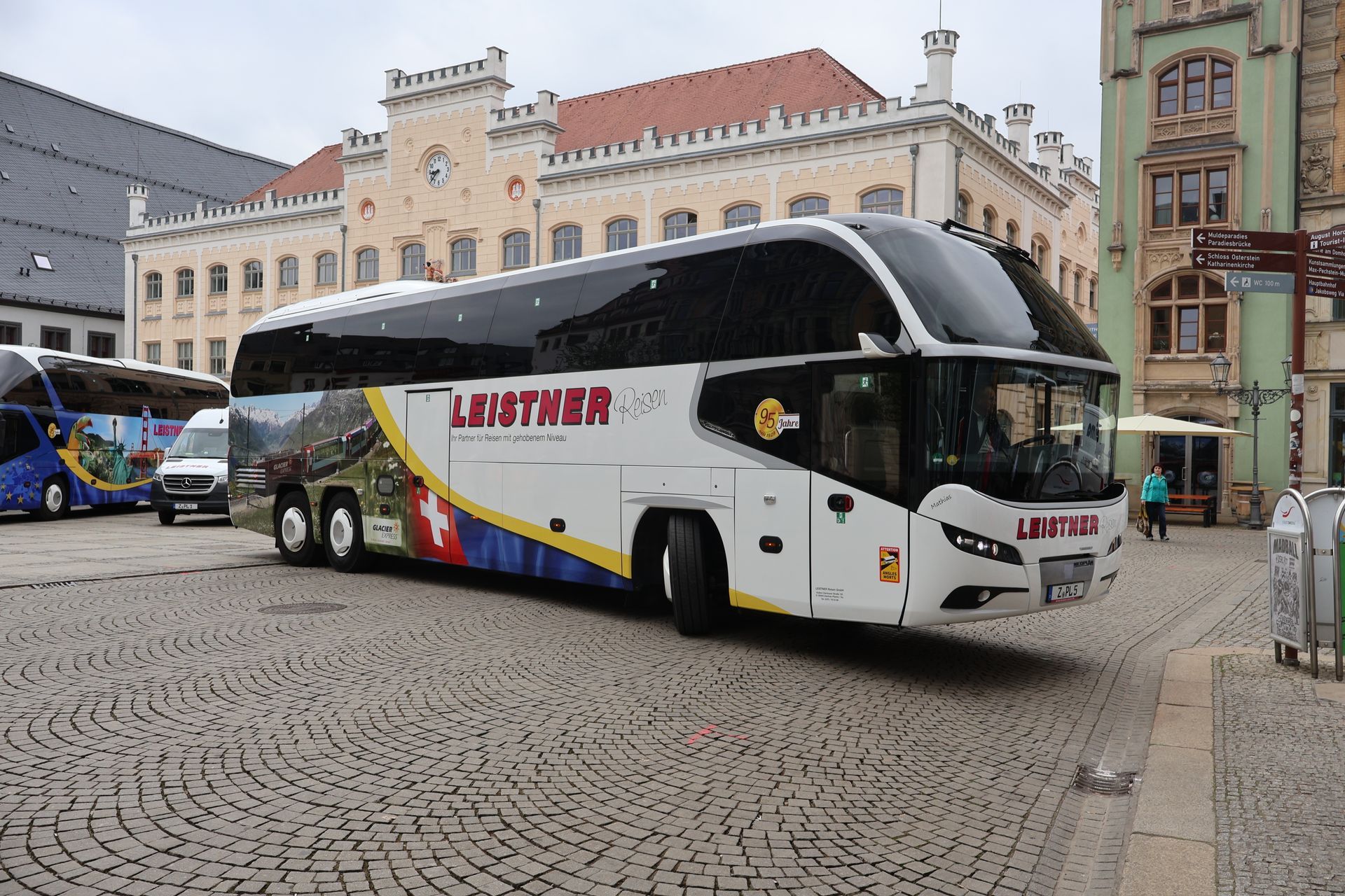 moderner Reisebus